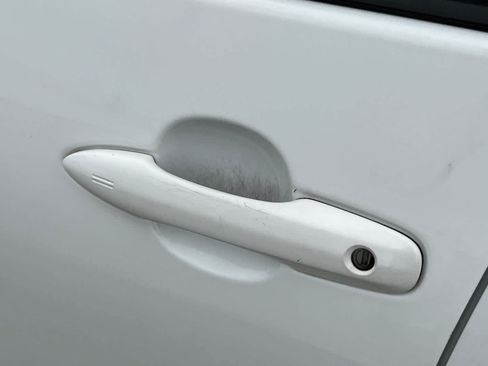 Used 2022 Toyota Prius LE FWD image 10