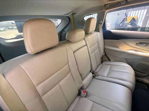 Used 2016 Nissan Murano Platinum w/ Platinum Technology Package FWD image 20