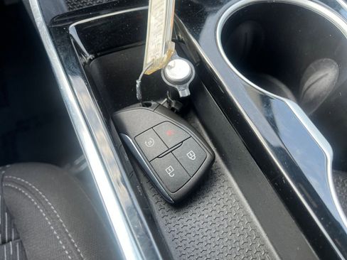 Used 2025 Chevrolet Equinox LT image 22