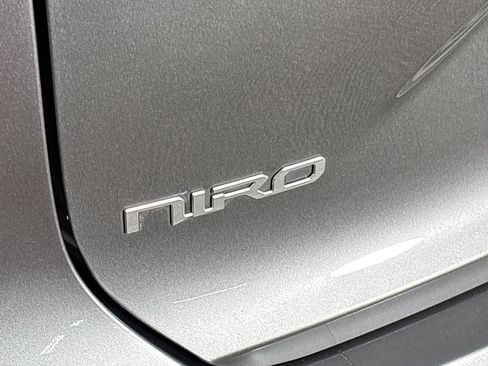 Certified 2024 Kia Niro Wind w/ Wind Preserve Package FWD image 25