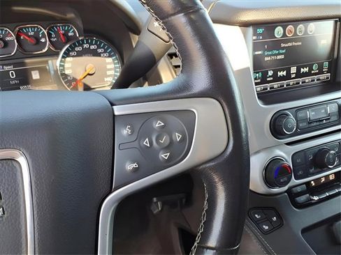 Used 2020 GMC Yukon SLT w/ Premium Edition image 20