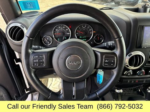 Used 2016 Jeep Wrangler Unlimited Sahara w/ Connectivity Group image 16