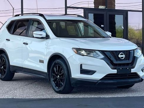 Used 2017 Nissan Rogue SV image 21