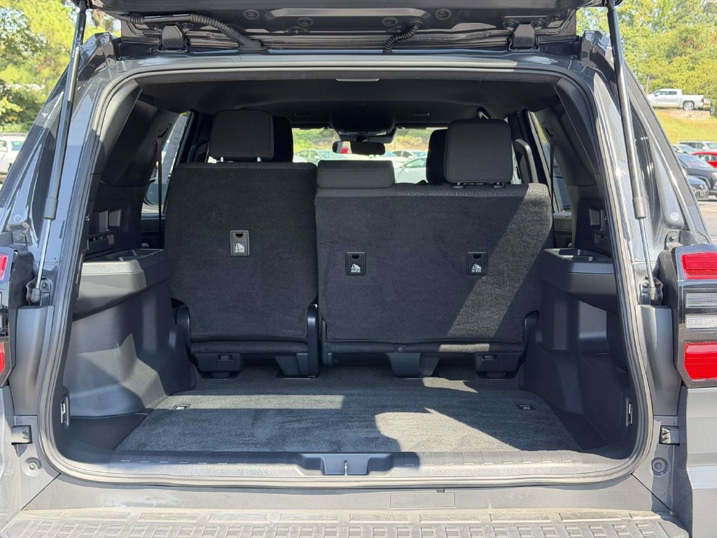 Certified 2025 Toyota 4Runner SR5 AWD/4WD image 15