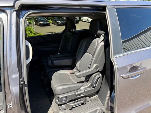 Used 2025 Honda Odyssey EX-L image 14