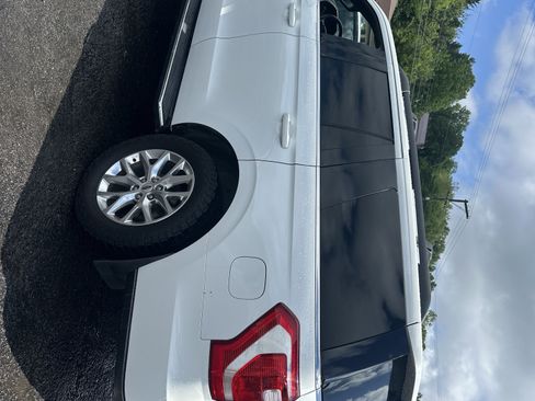 Used 2021 Ford Expedition XLT AWD/4WD image 7