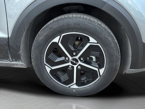 Certified 2025 Kia Niro EX FWD image 30