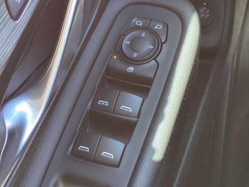 Used 2022 GMC Terrain SLT image 30