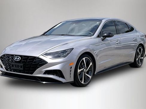 Used 2023 Hyundai Sonata SEL Plus FWD image 2