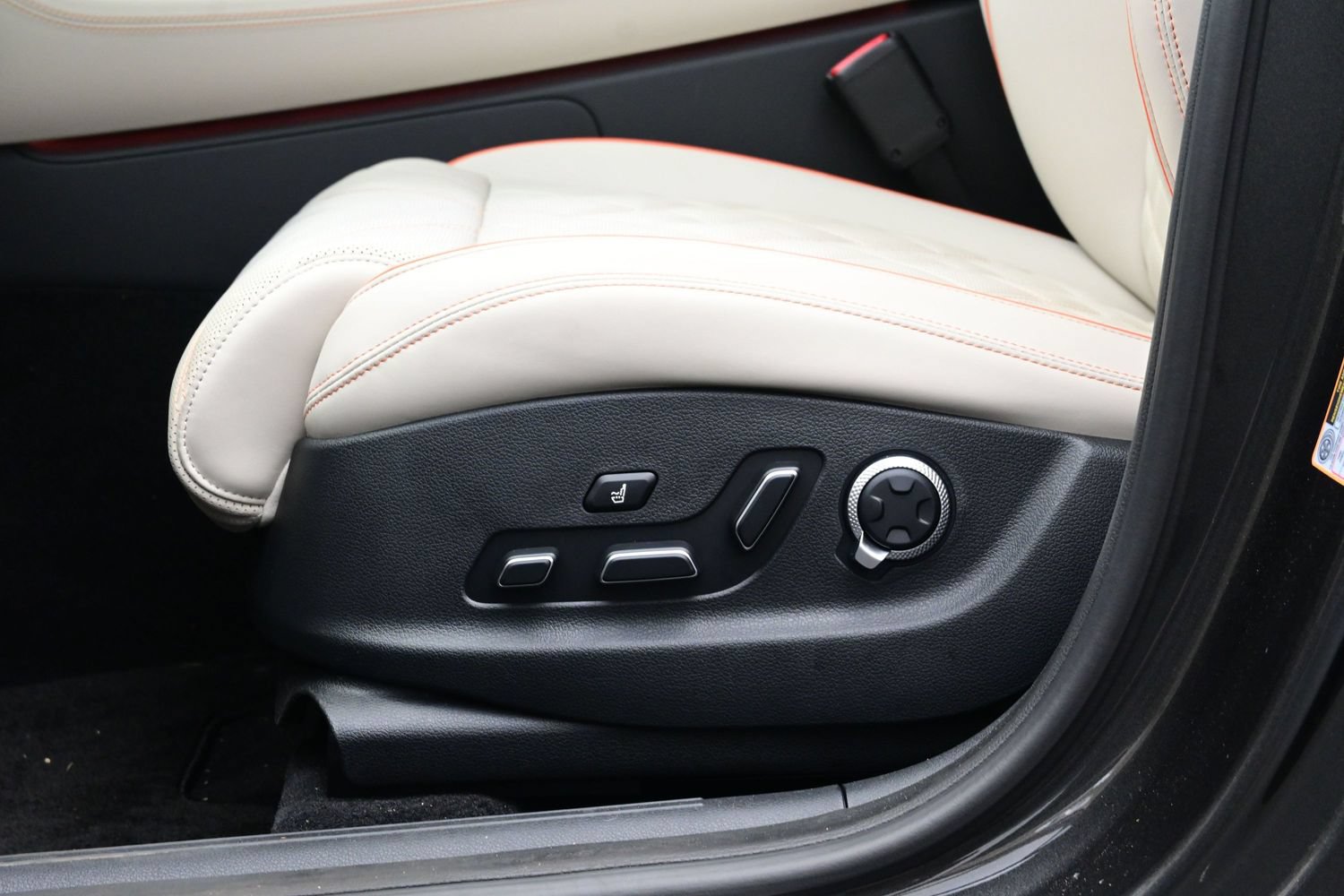 Used 2026 Genesis GV70 3.5T Sport Prestige AWD/4WD image 11