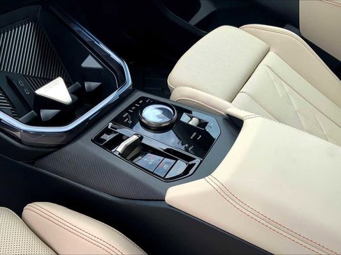 Used 2025 BMW X3 xDrive30i image 7