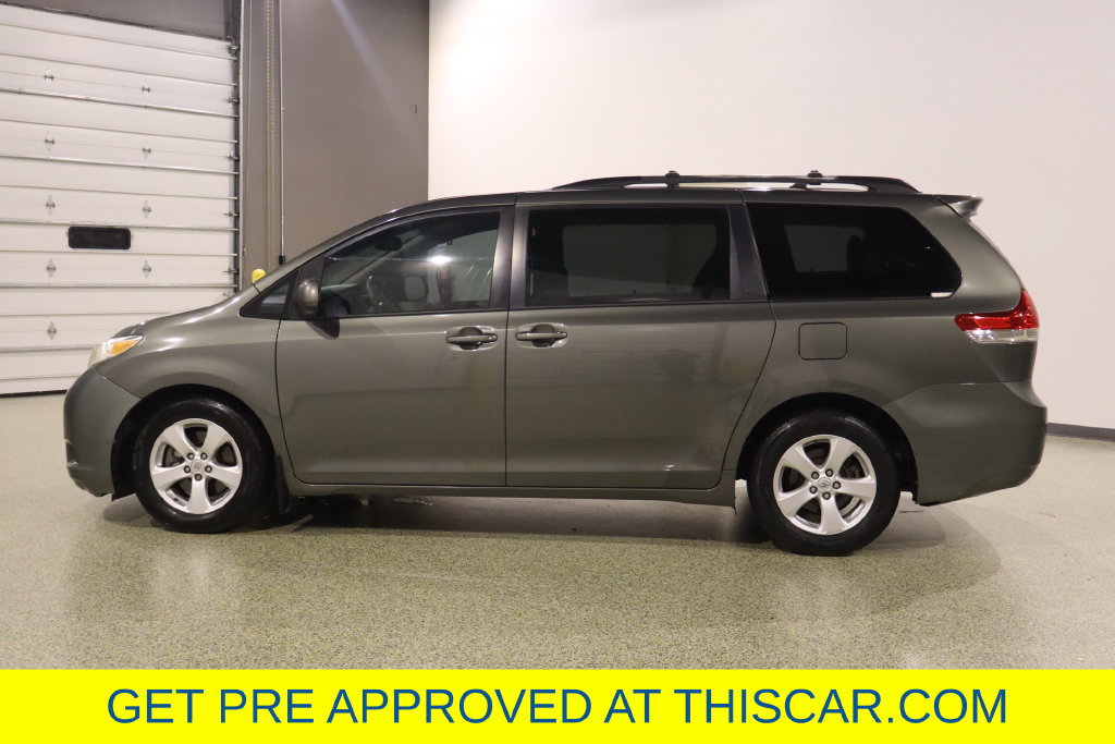 Used 2012 Toyota Sienna LE FWD image 5