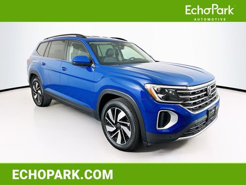 Used 2025 Volkswagen Atlas SE AWD/4WD image 1