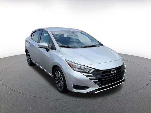 Used 2025 Nissan Versa SV FWD image 3
