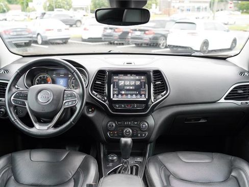 Used 2019 Jeep Cherokee Limited w/ Technology Group image 30