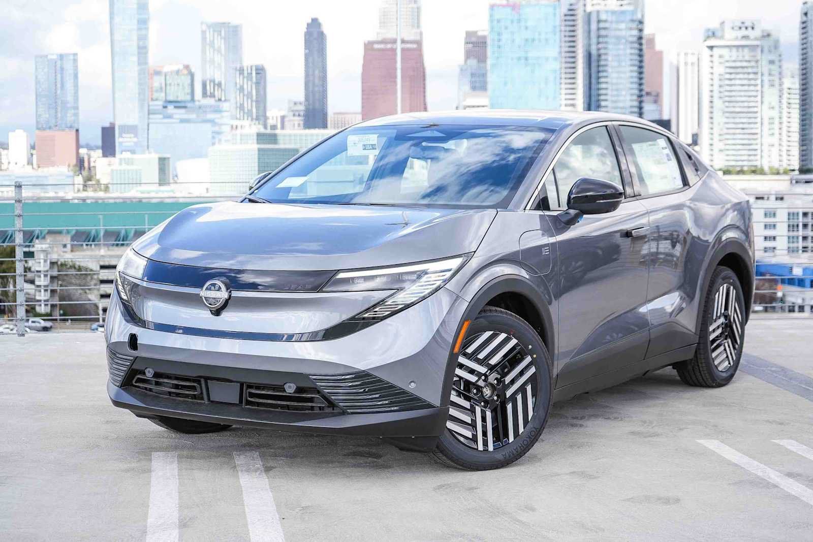 Used 2026 Nissan Leaf SV+ w/ Floor Mat Package (SV+) FWD image 1