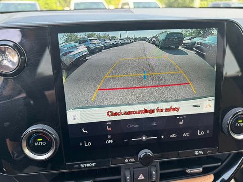 Used 2025 Lexus NX 250 FWD w/ Towing Package (2000 Lbs) image 6