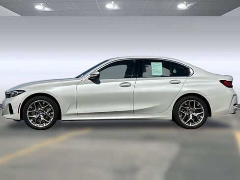 Used 2025 BMW 330i xDrive Sedan w/ Convenience Package image 2