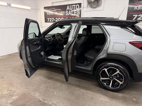 Used 2023 Chevrolet TrailBlazer RS FWD image 12
