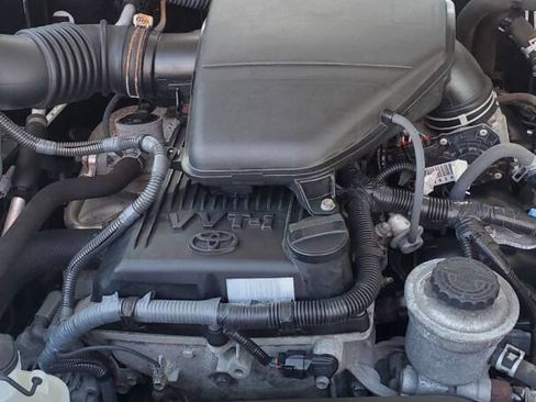 Used 2015 Toyota Tacoma 2WD Access Cab image 17