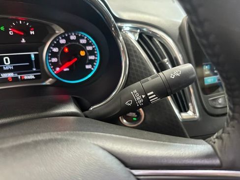Used 2018 Chevrolet Malibu LT FWD image 21