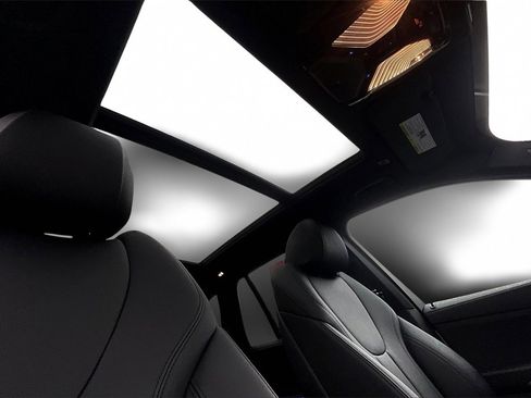 Used 2022 BMW X5 xDrive40i w/ Parking Assistance Package image 22