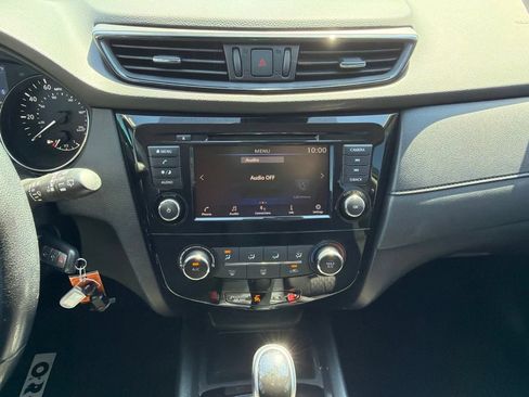 Used 2020 Nissan Rogue S w/ Special Edition Package AWD/4WD image 26