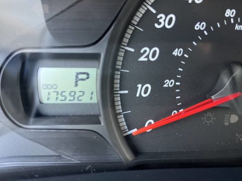 Used 2014 Toyota Sienna LE image 16