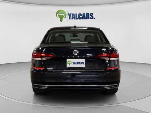 Used 2022 Volkswagen Passat 2.0T SE FWD image 4