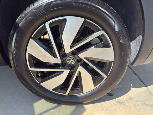 New 2025 Volkswagen Atlas SEL image 20