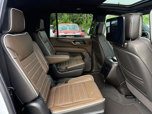 New 2026 GMC Yukon XL Denali Ultimate AWD/4WD image 22