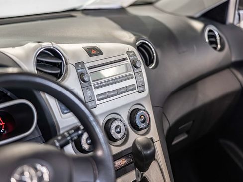 Used 2009 Toyota Matrix FWD image 21