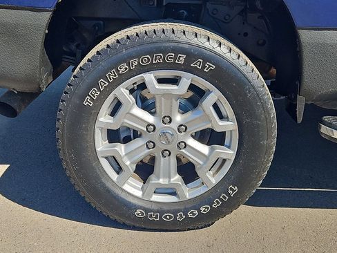 Used 2019 Nissan Titan SV AWD/4WD image 9