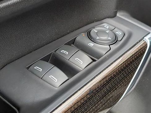 Used 2019 Chevrolet Silverado 1500 LT Trail Boss AWD/4WD image 12