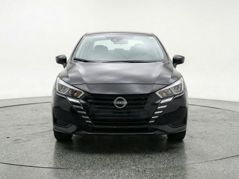 Used 2025 Nissan Versa SV FWD image 2