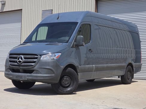Used 2019 Mercedes-Benz Sprinter 170 image 1