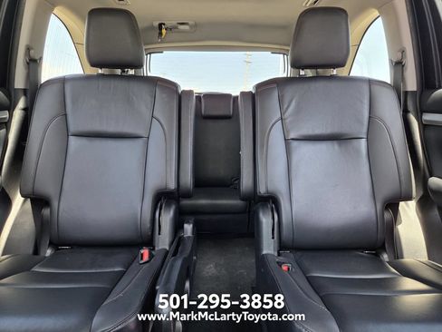 Used 2019 Toyota Highlander XLE AWD/4WD image 12