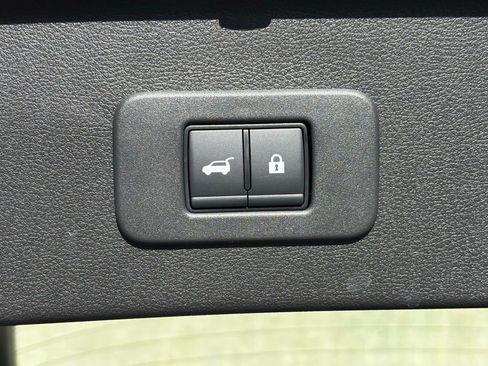 New 2026 Nissan Leaf Platinum+ w/ Cargo Package (Platinum+) image 24