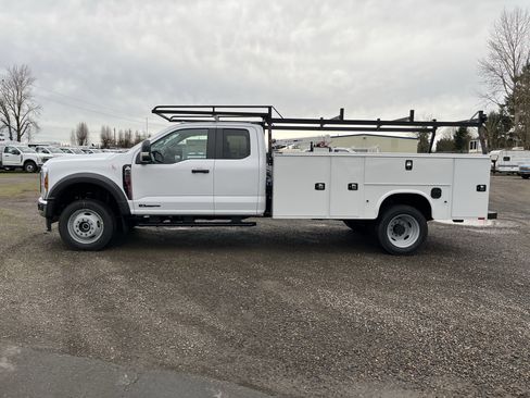 New 2026 Ford F450 XL image 2
