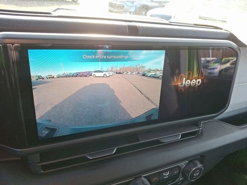 New 2026 Jeep Gladiator Sport image 13