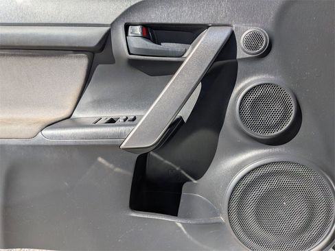 Used 2014 Scion tC Base image 17