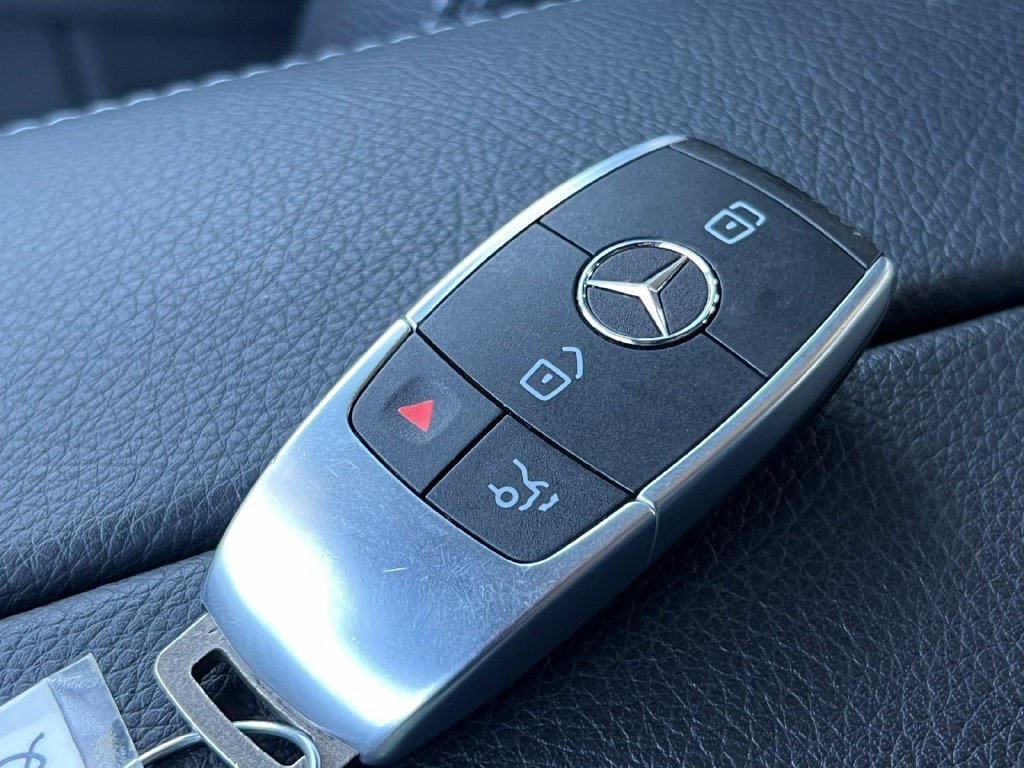 Certified 2022 Mercedes-Benz GLC 300 4MATIC image 29