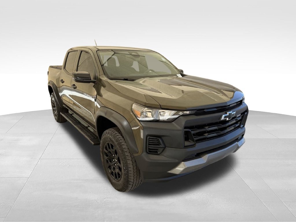 Used 2024 Chevrolet Colorado Trail Boss AWD/4WD image 4