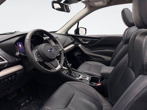 Used 2022 Subaru Forester Limited image 10