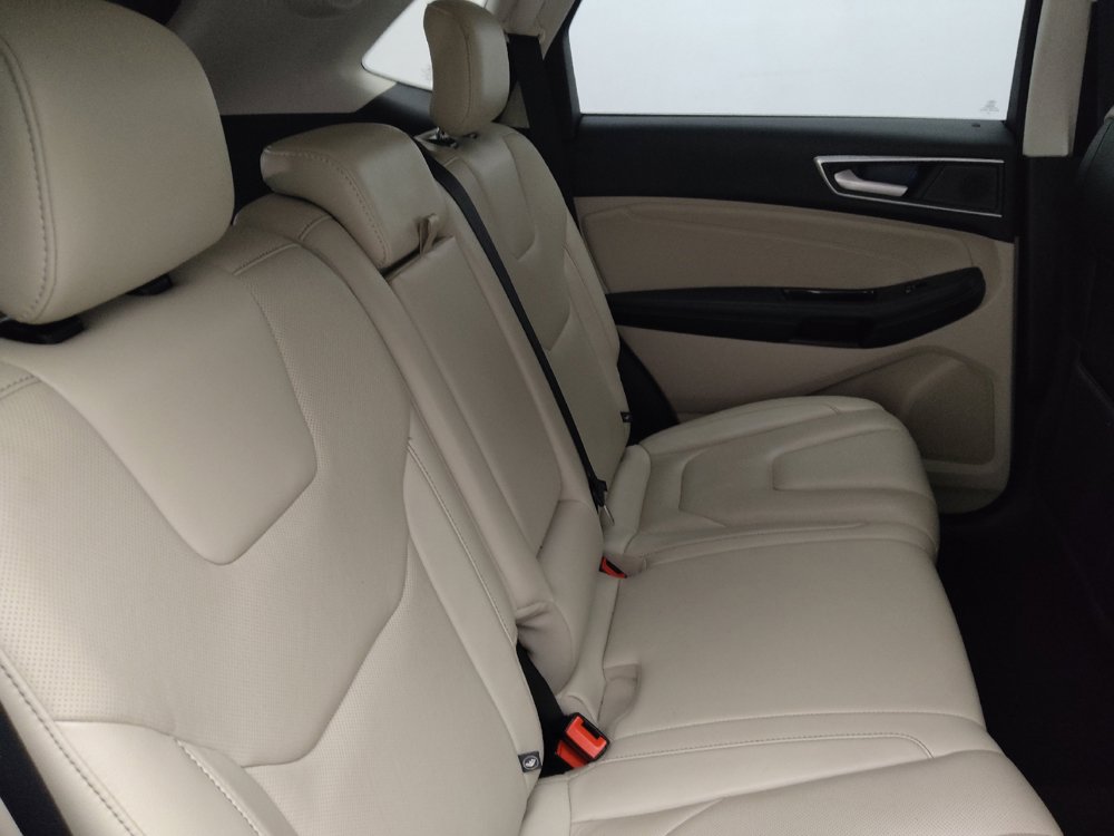 Used 2019 Ford Edge Titanium w/ Equipment Group 301A FWD image 19