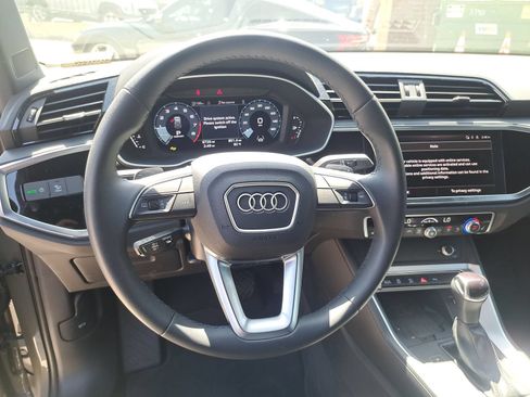 Used 2025 Audi Q3 2.0T Premium w/ Convenience Package AWD/4WD image 10