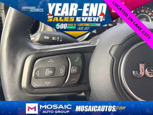 Used 2022 Jeep Gladiator Willys image 26