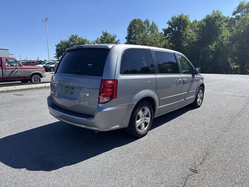 Used 2013 Dodge Grand Caravan SE FWD image 5