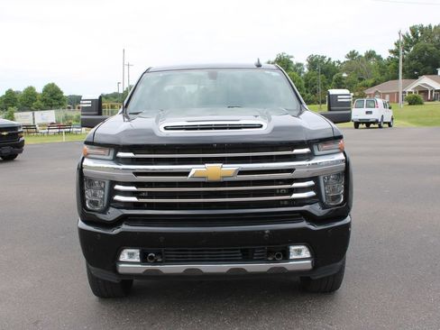 Used 2020 Chevrolet Silverado 2500 High Country w/ Z71 Off-Road Package AWD/4WD image 3