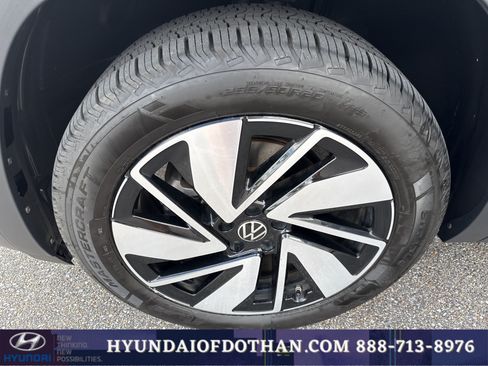 Used 2025 Volkswagen Atlas SE AWD/4WD image 19